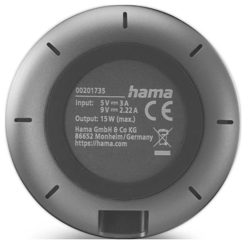 Kruhové štítek zařízení s logem 'hama'. Vstup: 5V=3A, 9V=2,22A. Výstup: max. 15W. Vyrobeno společností Hama GmbH & Co. KG, Německo.