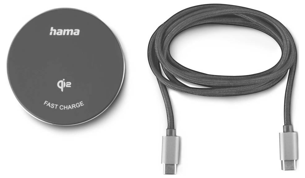 Kulatá černá bezdrátová nabíječka označená 'hama Qi 2 FAST CHARGE' vedle opletaného nabíjecího kabelu USB-C.