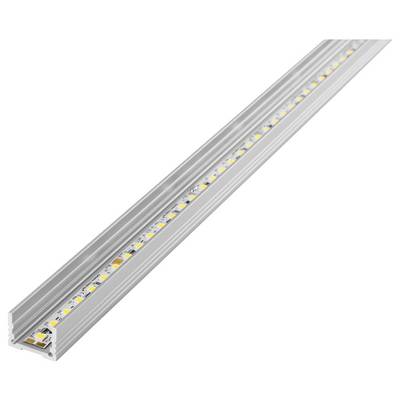 'LED páska světla v hliníkovém profilu pro rovnoměrné rozšíření světla a ochranu, zobrazeno pod úhlem.'