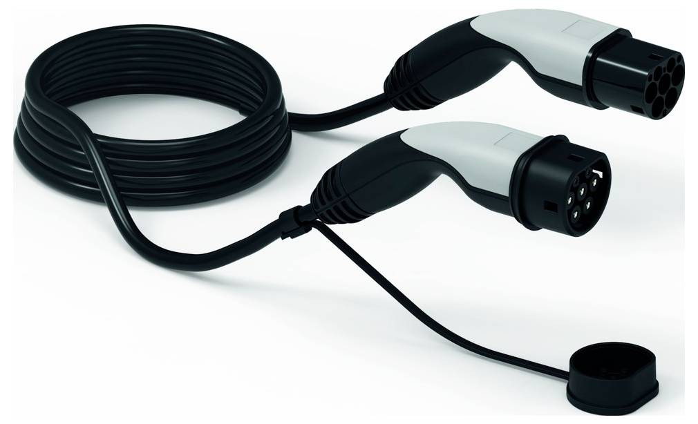 Nabíjecí kabel pro elektrické vozidlo svinutý s konektory na obou koncích, používaný k připojení elektrického auta ke zdroji elektrickej energie.