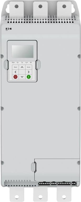 Obdélníkové elektronické zařízení montované na stěnu s digitálním displejem, ovládacími tlačítky a větracími otvory, používané pro elektrické řízení a správu.
