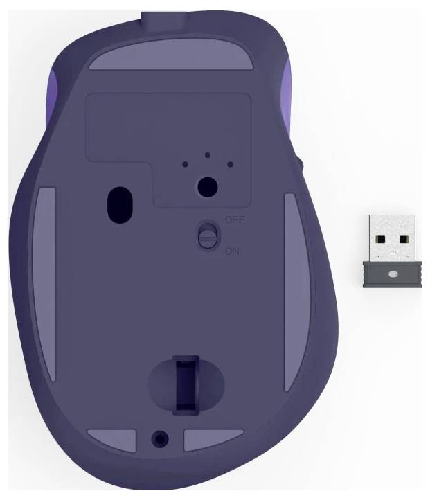 Spodní strana počítačové myši s USB přijímačem vedle ní, znázorňující vypínač a snímač.