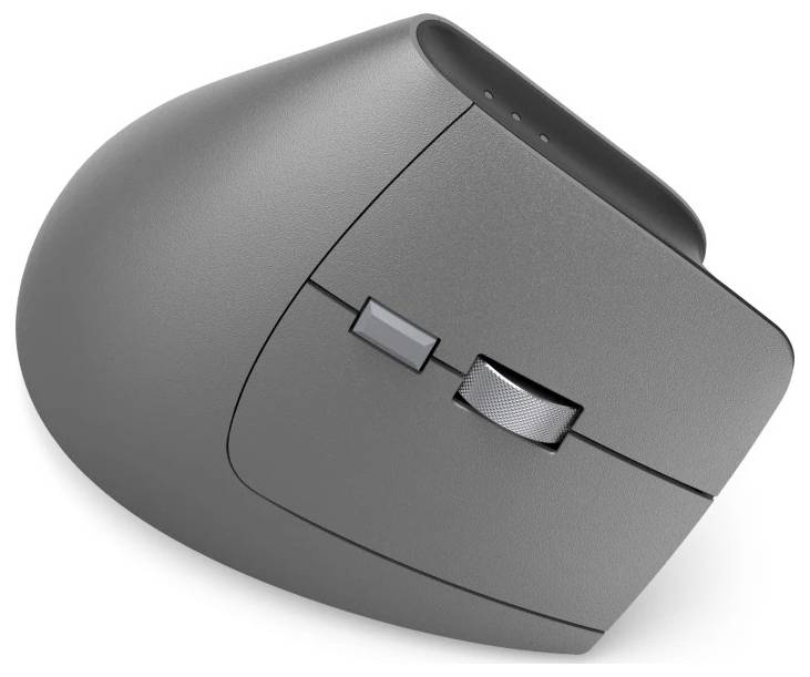 Ergonomická vertikální myš s šedým texturovaným povrchem, vybavená kolečkem pro scrollování a dvěma tlačítky pro pohodlné a přirozené umístění ruky.