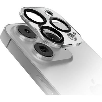 Detailní pohled na modul fotoaparátu smartphonu se třemi objektivy, který zobrazuje zdvihnutí krytky objektivu pro instalaci nebo kontrolu.