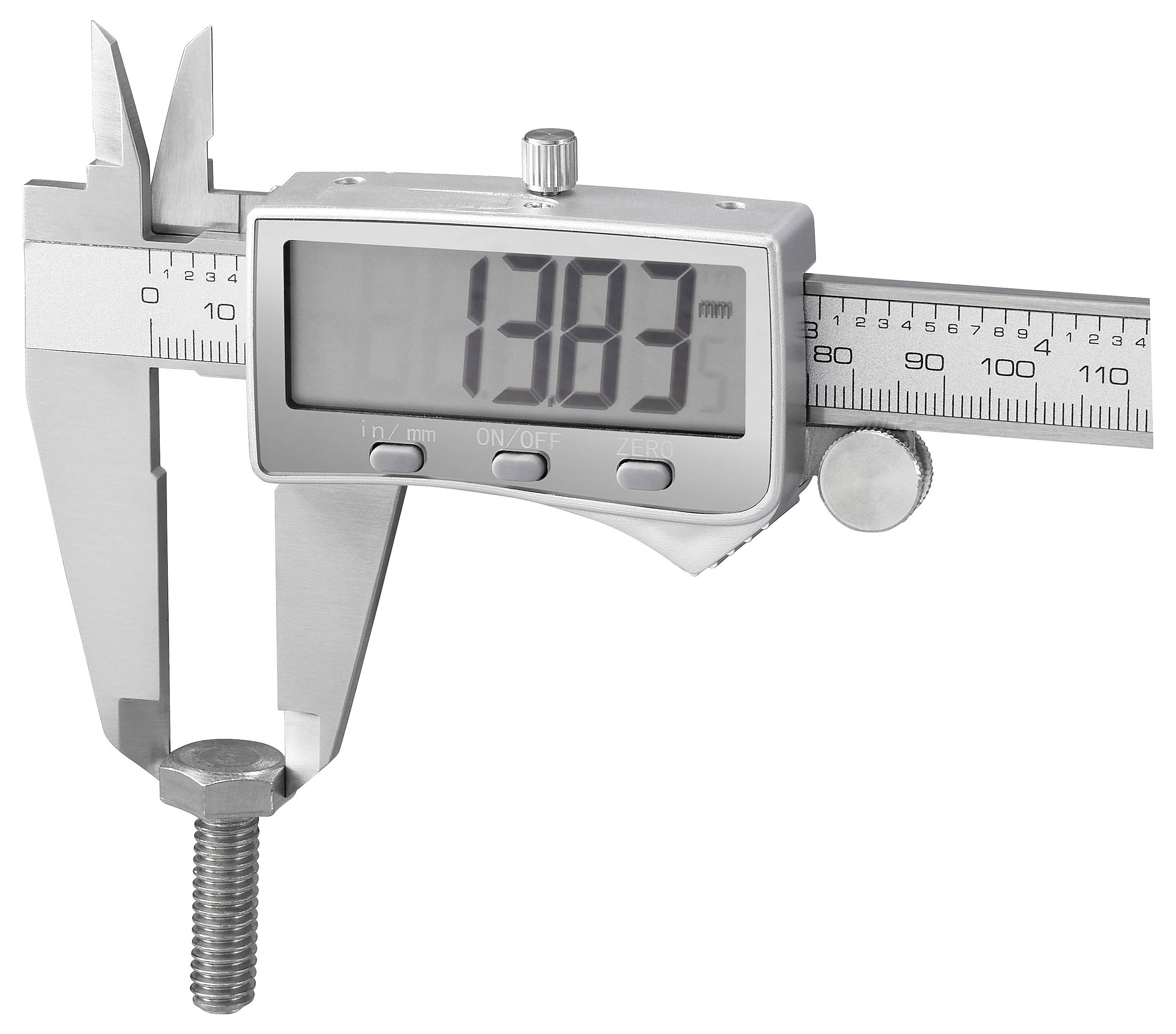 Digitální posuvné měřítko měřící průměr kovového šroubu na 13,83 mm, zobrazené na displeji.