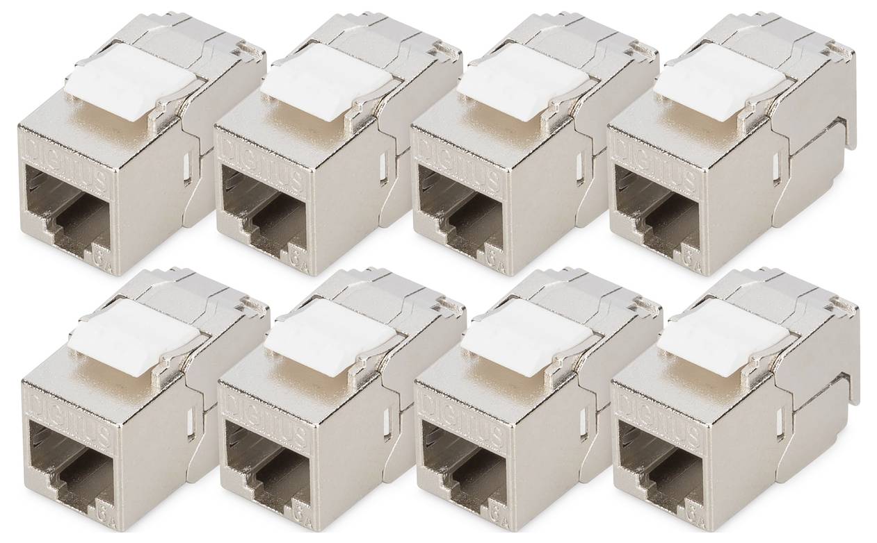 Skupina osmi kovových zásuvek typu keystone s konektory RJ45, uspořádaná symetricky s bílými plastovými zámkovacími jazýčky na vrchu.