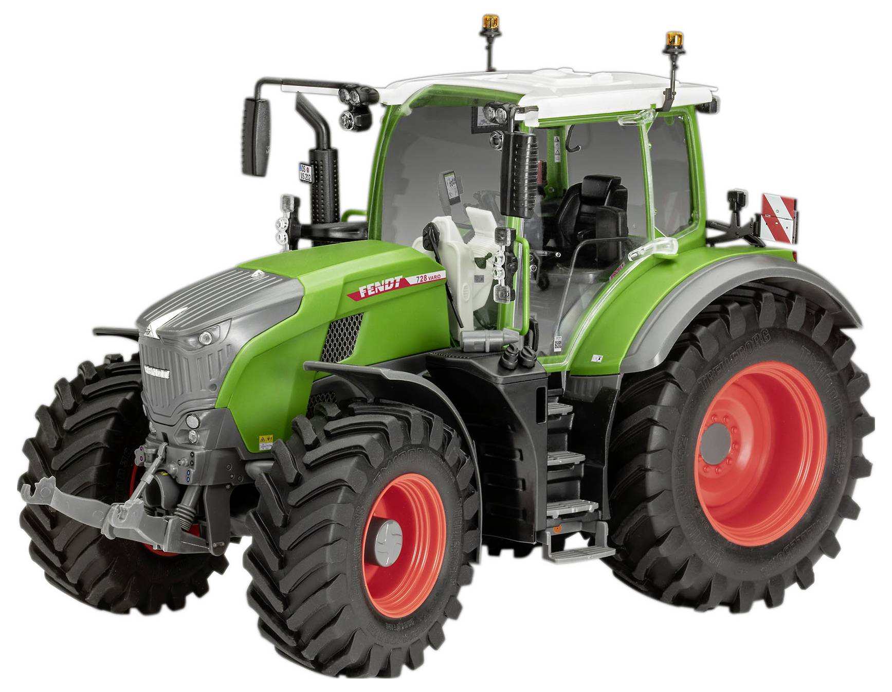 Zelený a červený traktor s velkými pneumatikami, vhodný pro zemědělské práce, je zobrazen z třičtvrtečního předního pohledu.