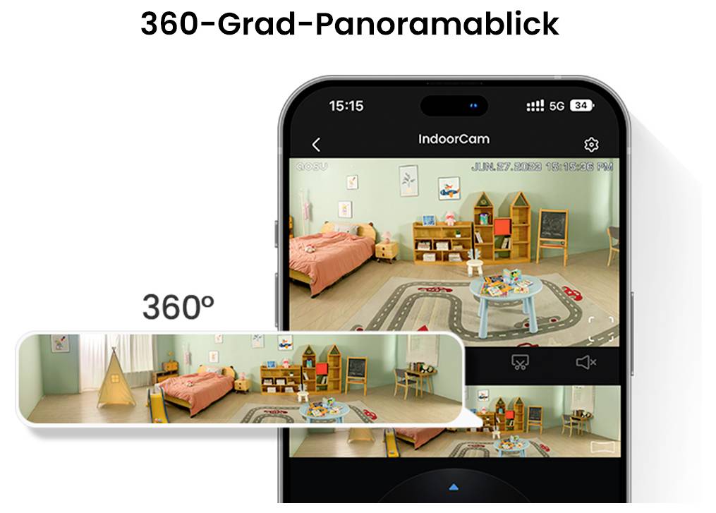 Místnost zachycená 360-stupňovou vnitřní kamerovou perspektivou, zvýrazňující dětský hrací prostor s postelí, hrací podložkou, malým stolem a policemi.