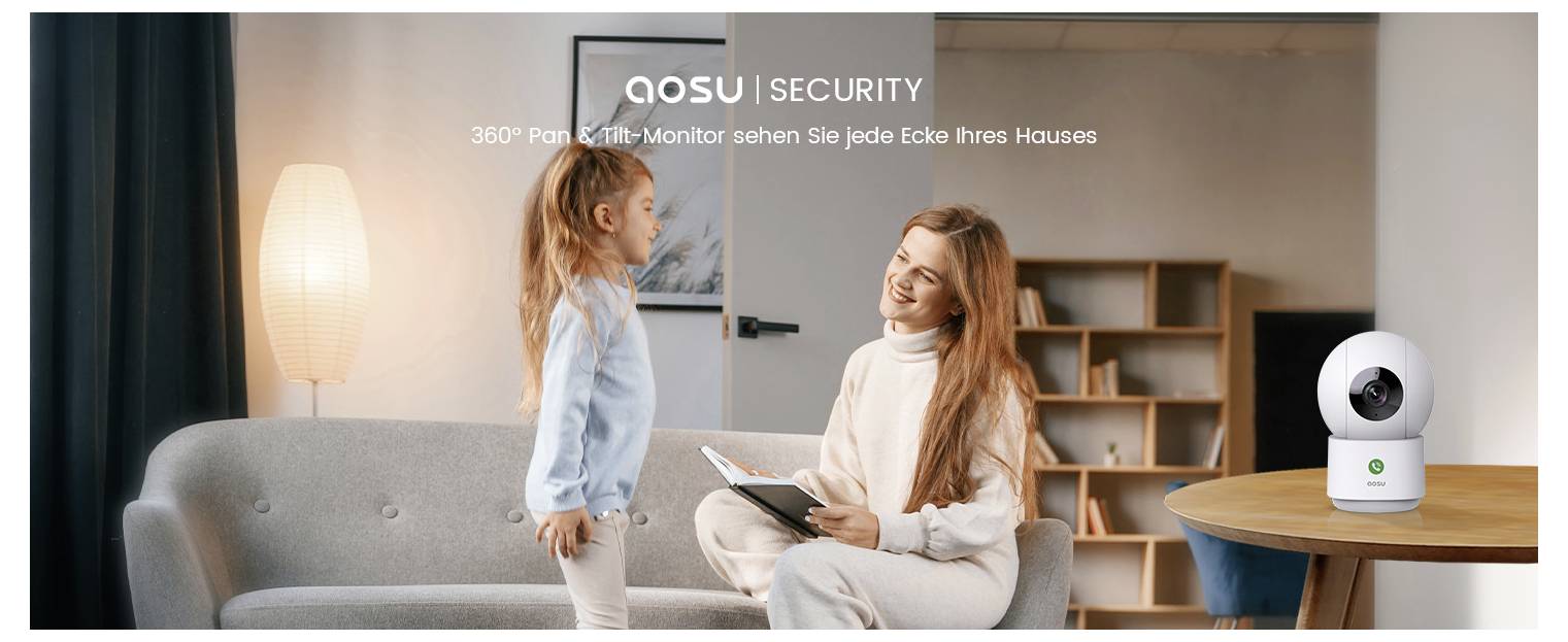 Dítě a žena sedí na pohovce v moderním obývacím pokoji a usmívají se na sebe. Bezpečnostní kamera je umístěna na malém stolku poblíž. 'Aosu Security.'