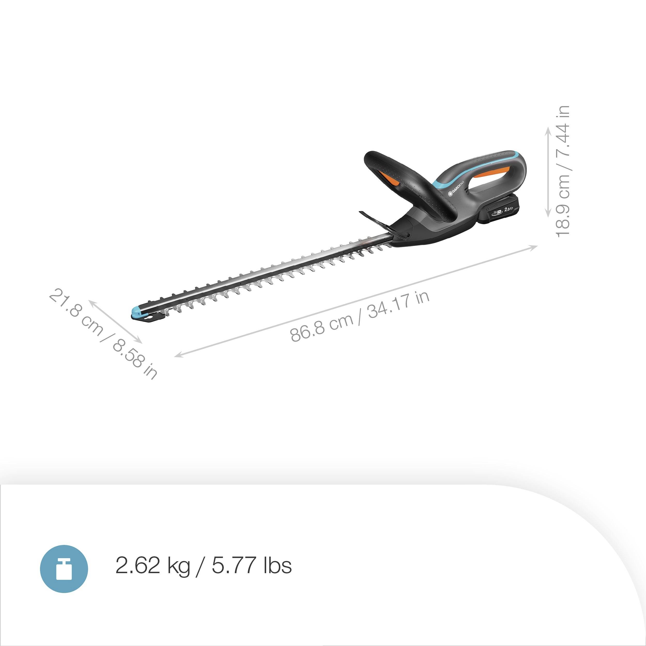 Bezdrátový plotový zastřihovač s rozměry: délka čepele 86,8 cm (34,17 in), šířka 21,8 cm (8,58 in), výška rukojeti 18,9 cm (7,44 in), hmotnost 2,62 kg (5,77 lbs).