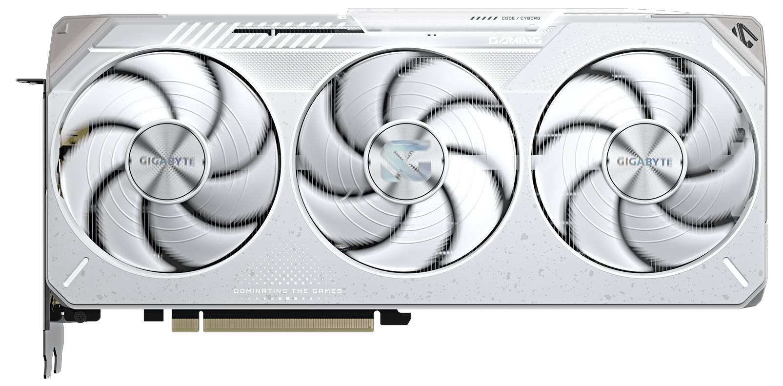 Grafická karta s gigabyty paměti se třemi velkými chladicími ventilátory, v bílém provedení skříně, s viditelným brandingem, používaná v počítačích pro výkonnostní hraní her.