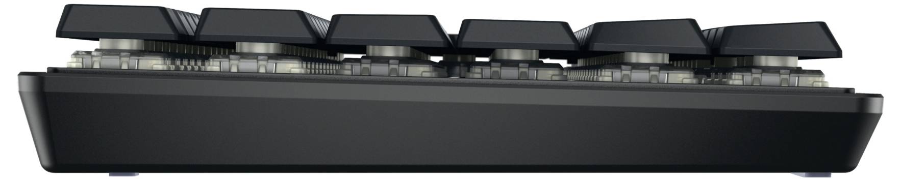 Boční pohled na černou mechanickou klávesnici s důrazem na spínače kláves a keycaps.