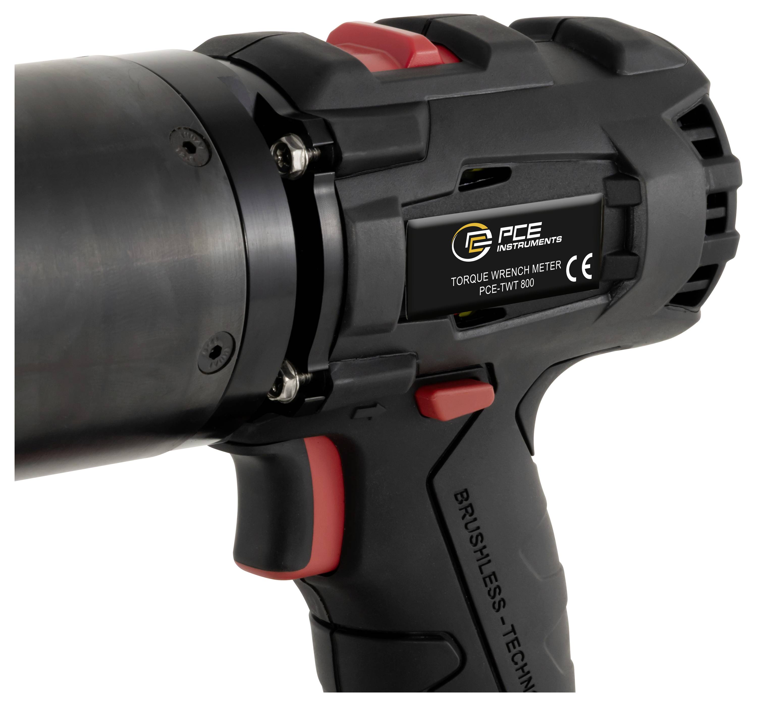 Detailní snímek černého a červeného měřiče momentu s brandingem "PCE Instruments" a označením "TORQUE WRENCH METER" na boku.