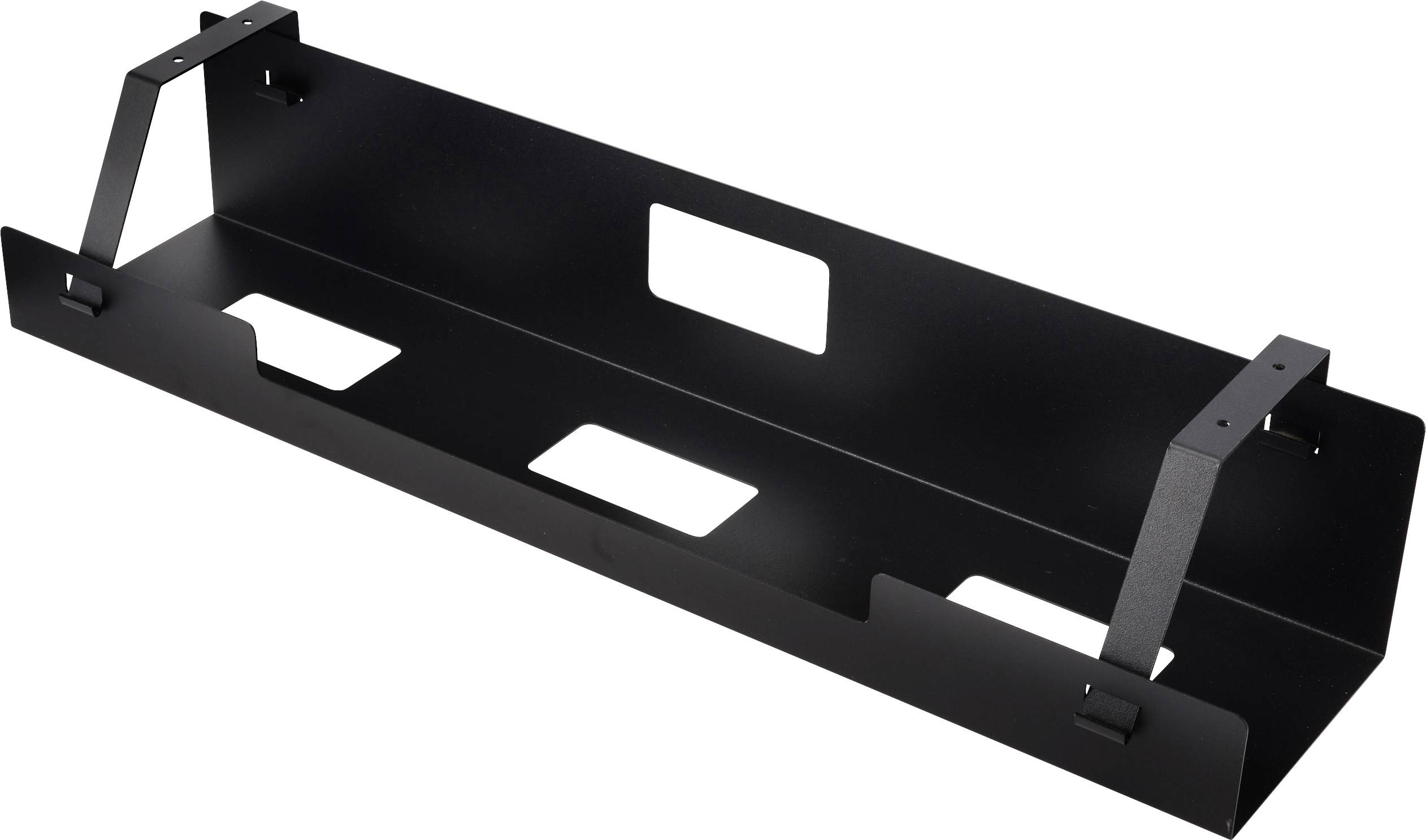 Černá kovová montážní konzola nebo podnos se zvýšenými bočními opěrami a výřezy do slotů, zobrazené na bílém pozadí.