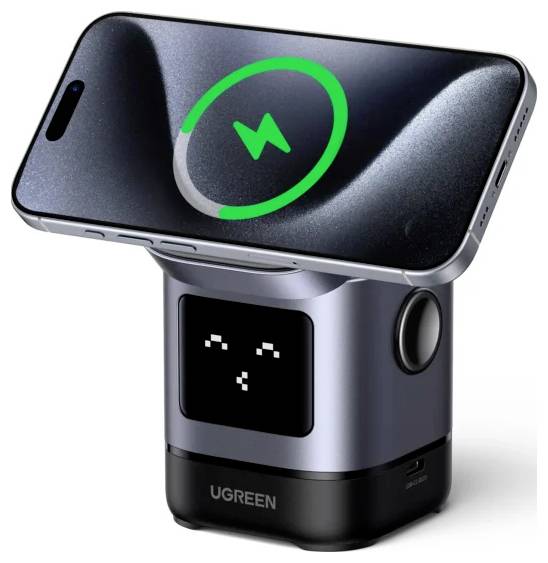 Chytrý telefon se bezdrátově nabíjí, když je umístěn vodorovně na nabíjecím stojanu UGREEN, přičemž na obrazovce se zobrazuje zelená ikona nabíjení.