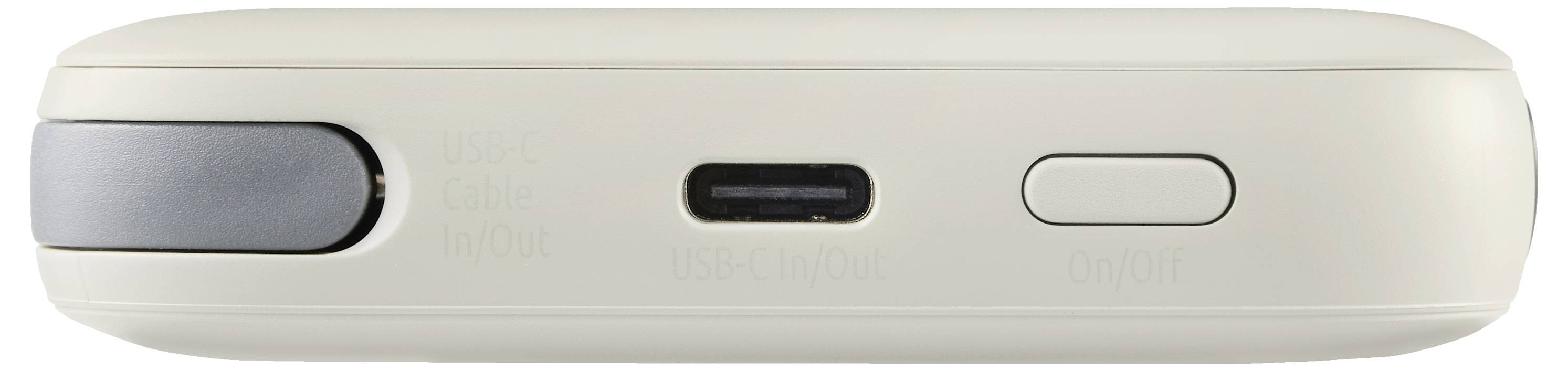 Detailní pohled na stranu béžového zařízení ukazující port USB-C a tlačítko.