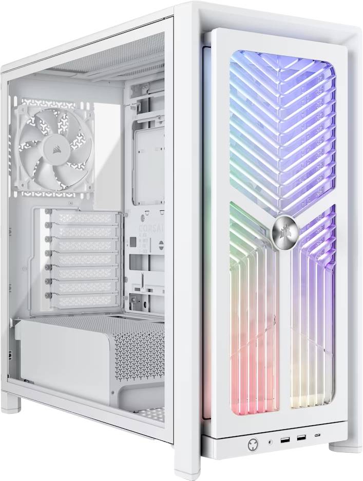 Bílá skříň stolního počítače s bočním panelem z tvrzeného skla a předním panelem s RGB osvětlením, který ukazuje vnitřní chladicí ventilátory a sloty pro rozšíření.