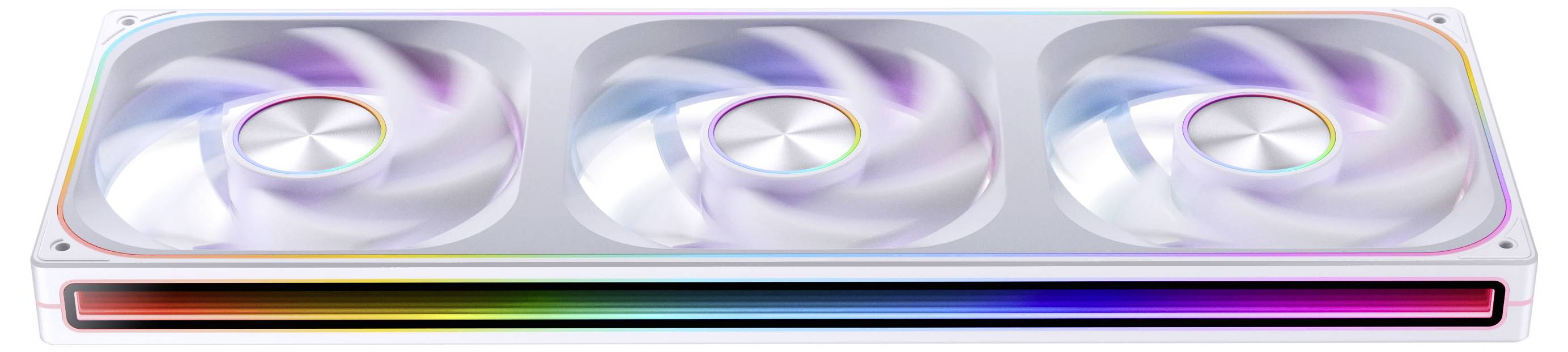 Bílý počítačový chladič se třemi rotujícími RGB osvětlenými ventilátory, které poskytují efektivní chlazení a vizuální atraktivitu pro nastavení PC.