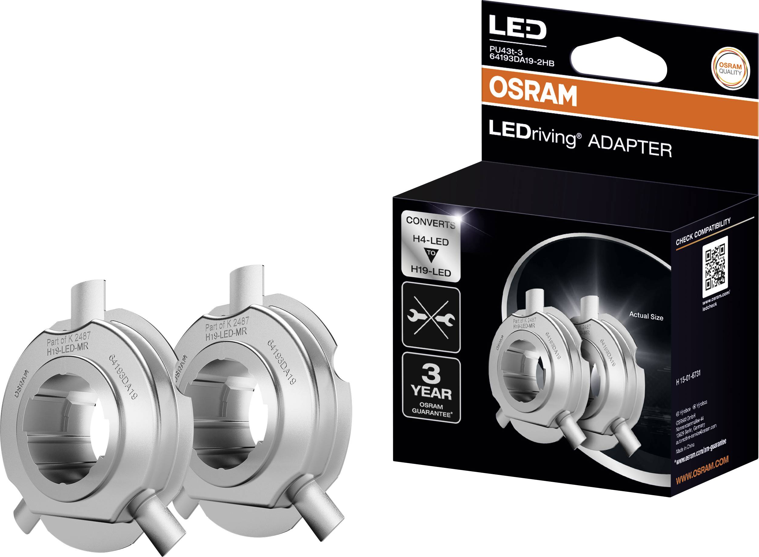 'Dva kovové adaptéry LED přední světlometu vedle krabice označené "OSRAM LEDriving Adapter" s obrázkem adaptérů a detaily produktu.'