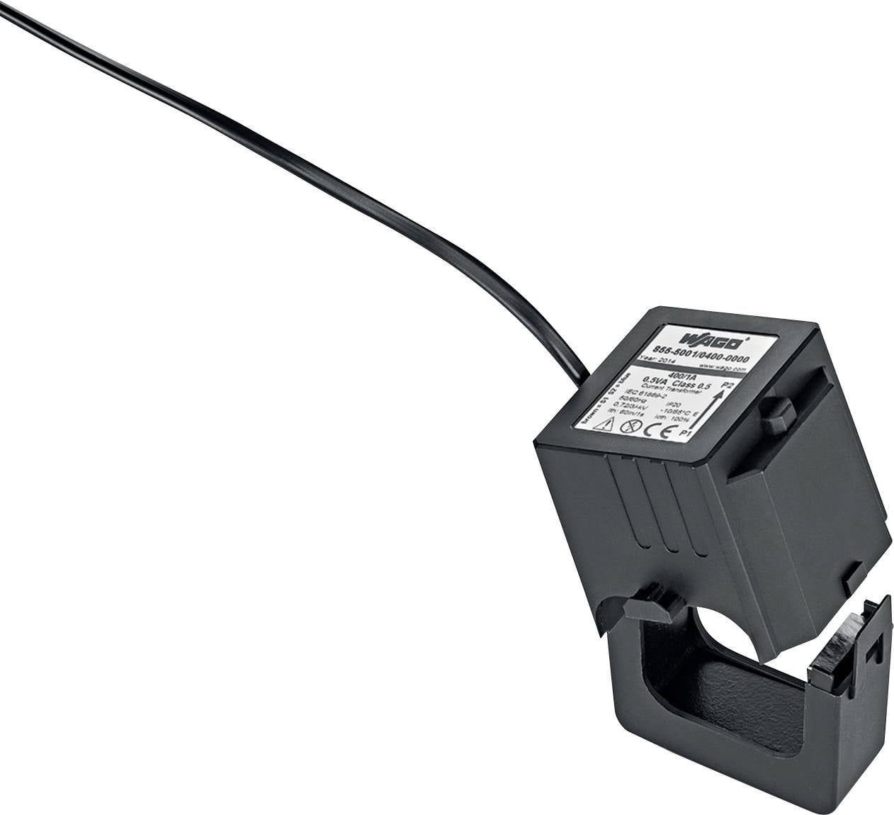 Černý proudový transformátor s typem upínacího zařízení, kabel vycházející z horní části, označený specifikacemi na jeho pouzdru.