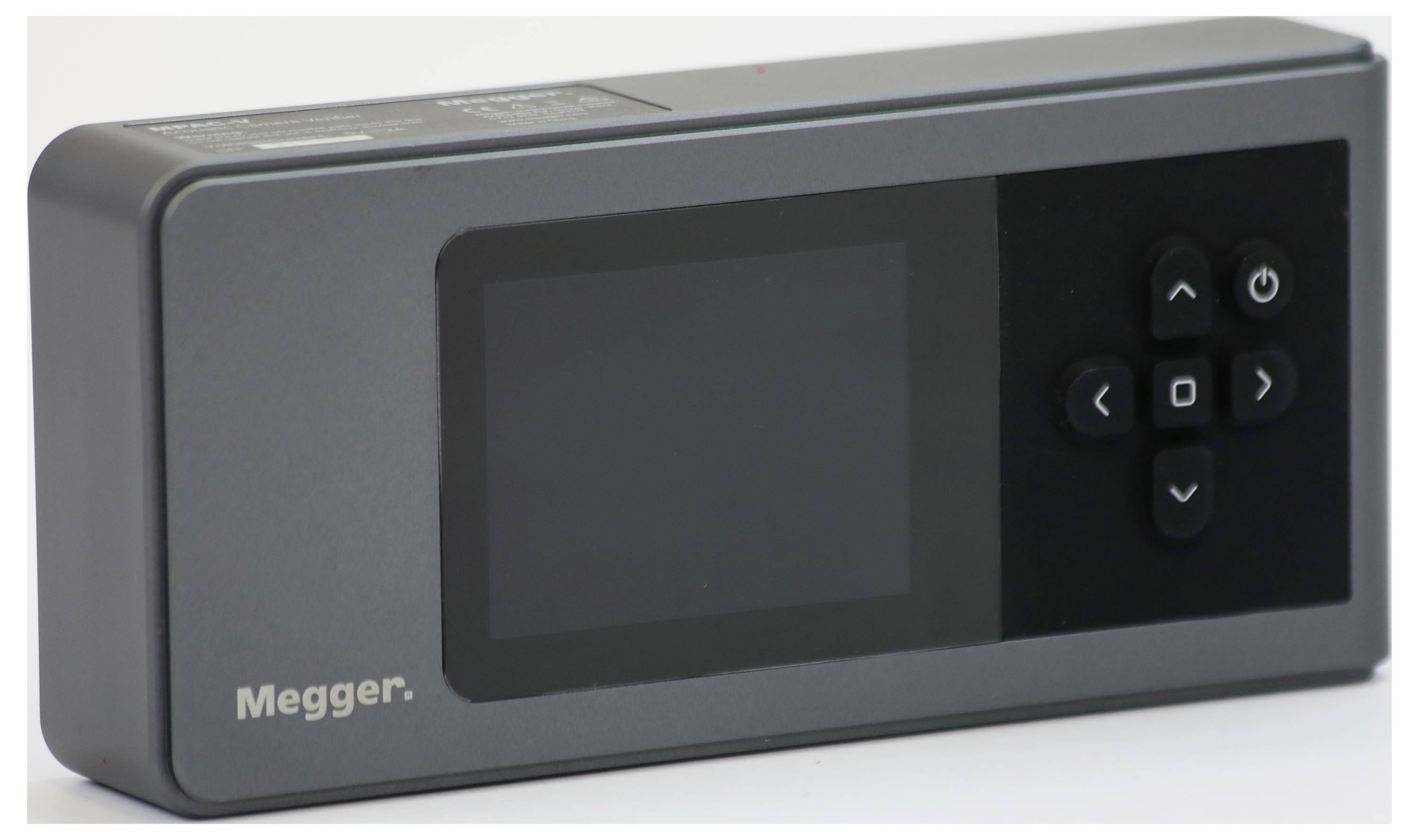 Digitální zařízení s obrazovkou a ovládacími tlačítky na straně, značky "Megger", určené pro elektrické testování nebo diagnostiku.