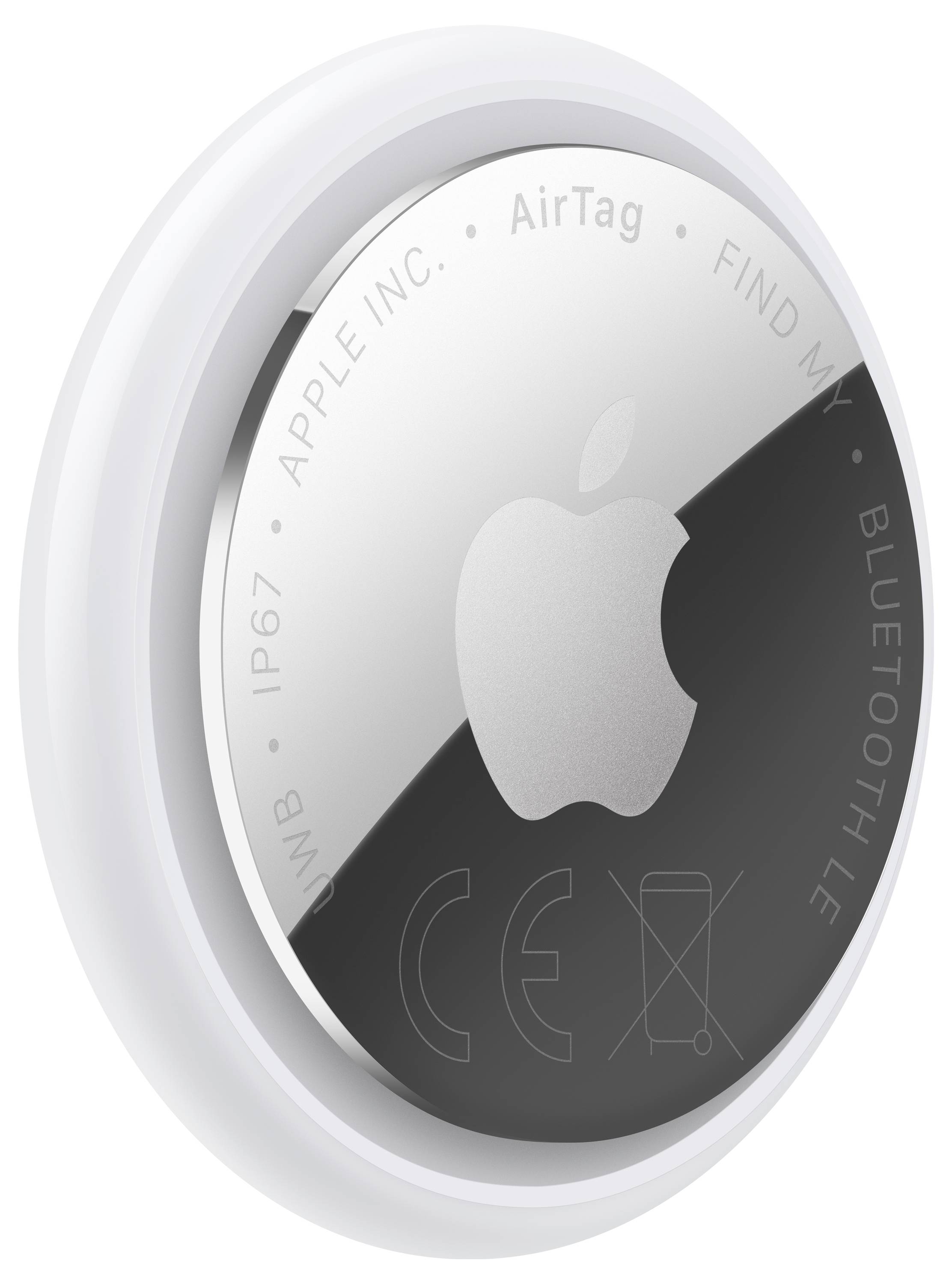 Kulatý, bílý a stříbrný Apple AirTag s vyrytým logem Apple, zobrazující text: „Apple Inc.", „AirTag", „Find My" a technické specifikace.