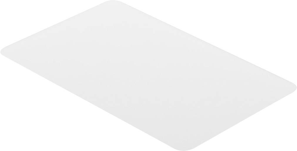 Obyčejné bílé obdélníkové krájecí prkno se zaoblenými rohy, ležící na bílém pozadí.