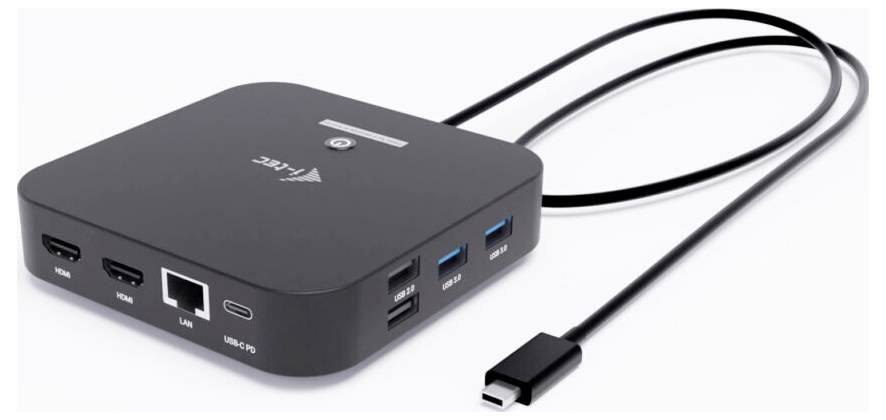 Černý USB-C hub s více porty, včetně HDMI, LAN, USB-A a USB-C. K dispozici je krátký kabel pro připojení.