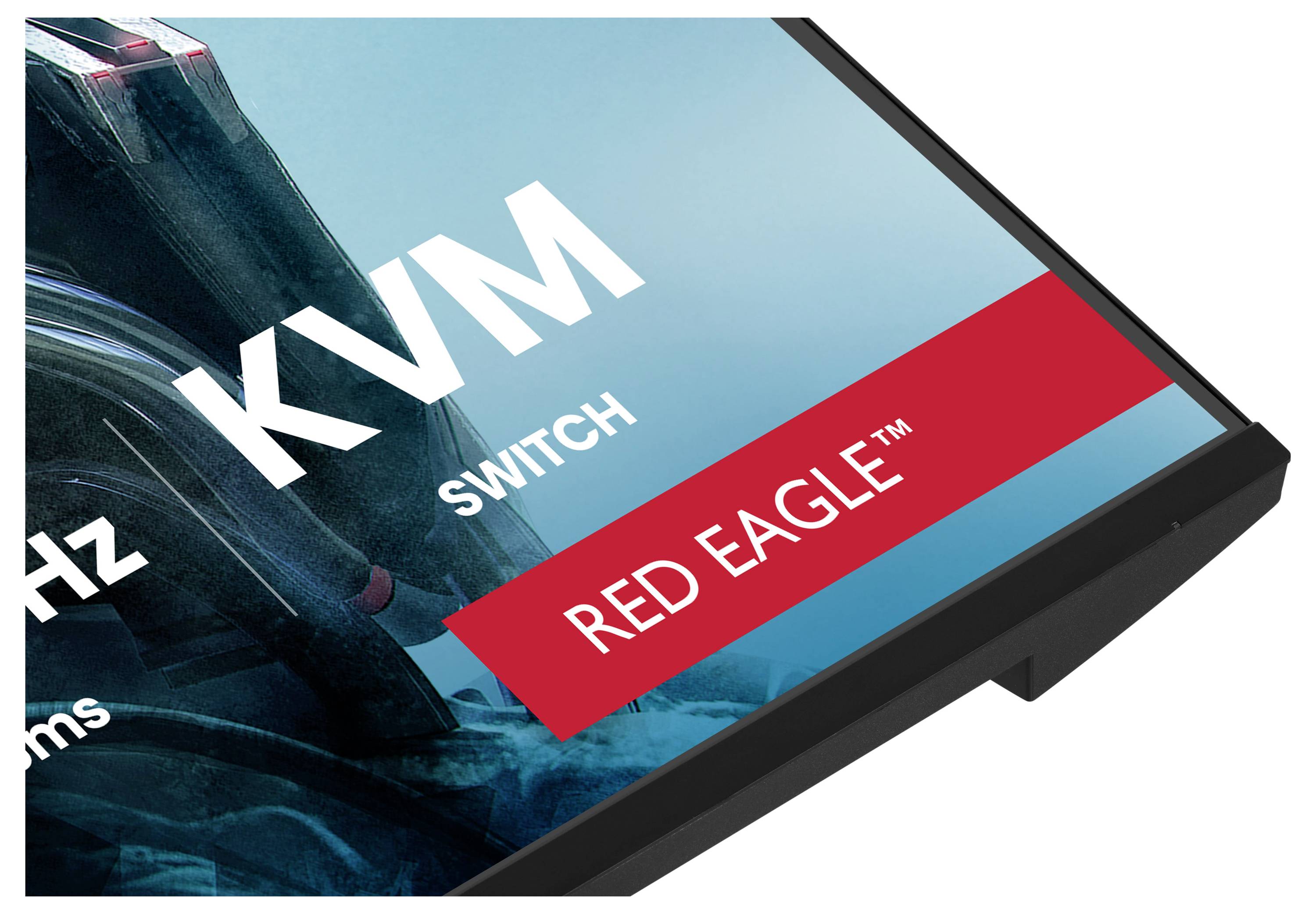 Detailní záběr obrazovky monitoru zobrazující text 'KVM SWITCH RED EAGLE'.