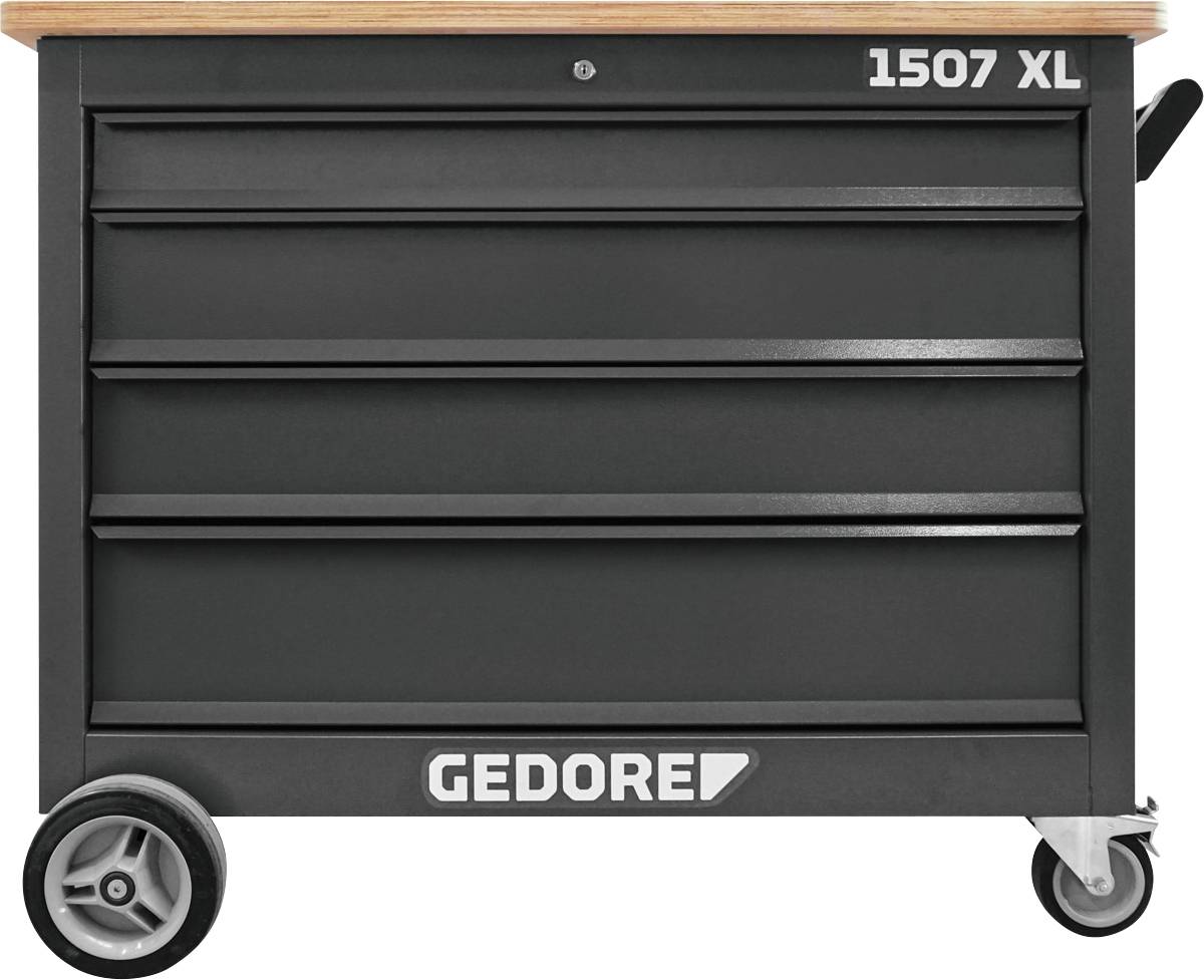 Černý vozík s nářadím na kolečkách se třemi velkými zásuvkami a dřevěnou deskou, označený 'GEDORE 1507 XL'.