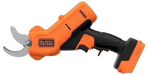Bezdrátová oranžovo-černá elektrická nůžka s pistolovou rukojetí a dvěma čepelemi. Na straně má logo "Black+Decker".