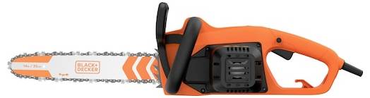 Oranžová a černá motorová pila s názvem značky „BLACK+DECKER" na čepeli, určená na řezání dřeva.
