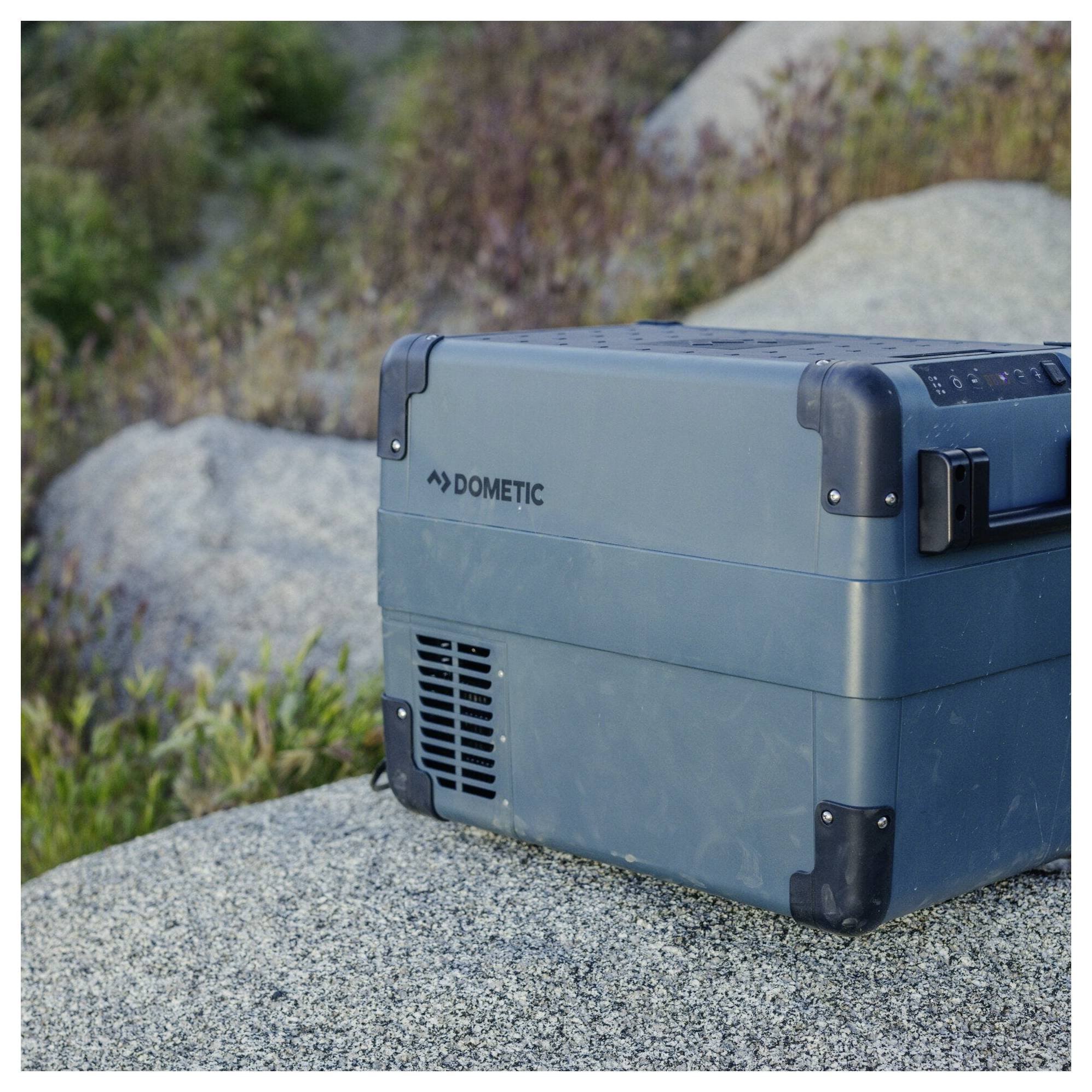 Dometic Group CFX2 28 přenosná lednice (autochladnička) Energetická třída (EEK2021): B (A - G) kompresor 12 V/DC, 230 V/-2