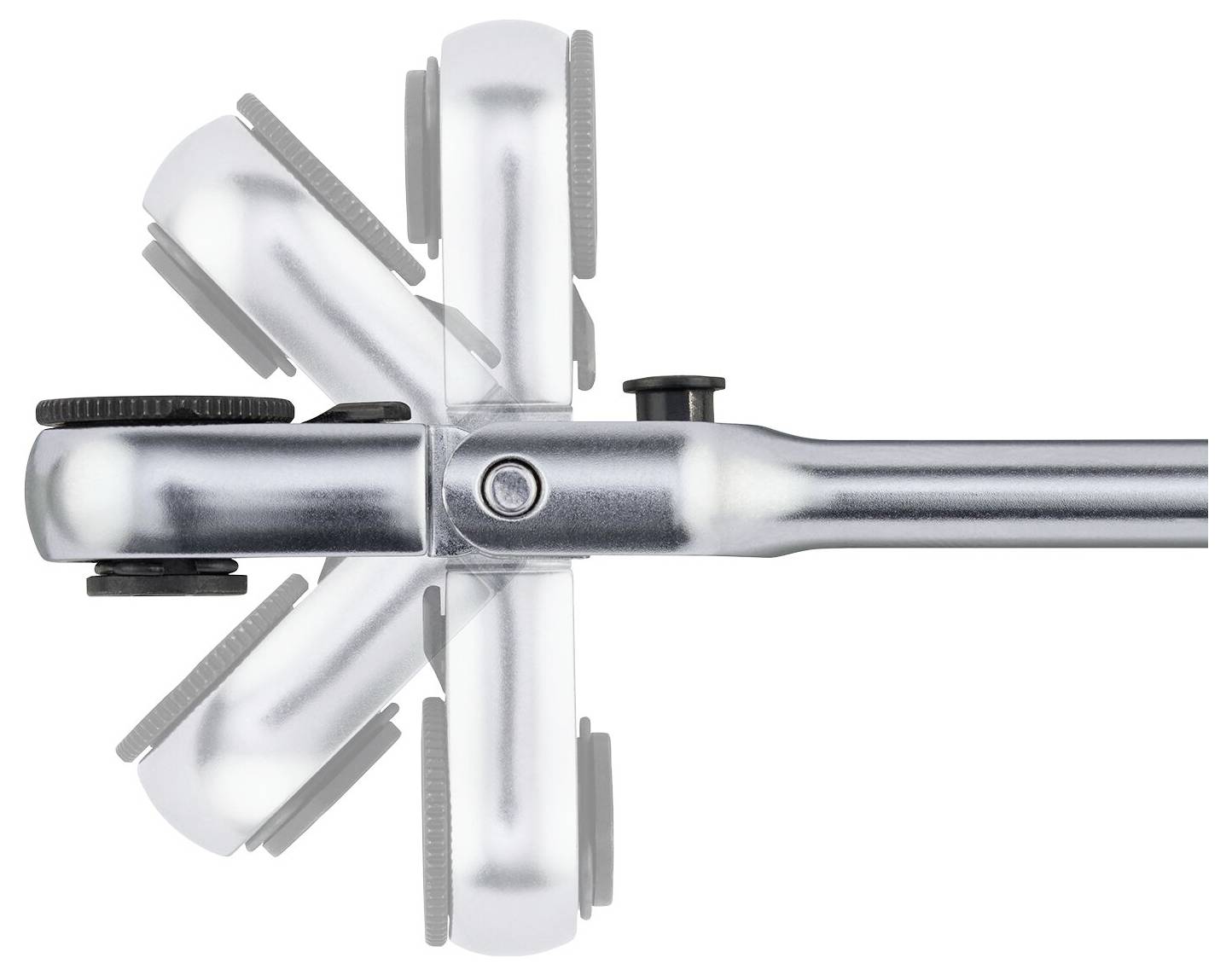 Detailní pohled na kovový mechanický spoj nebo svěrku se čtyřmi šikmými, vycpanými rameny kolem centrální vodorovné tyče.