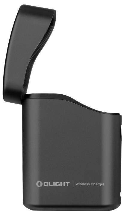 'OLIGHT Bezdrátová nabíječka' s otevřeným víkem, která ukazuje kompaktní, elegantní černý design. Vhodná pro bezdrátové nabíjení kompatibilních zařízení.