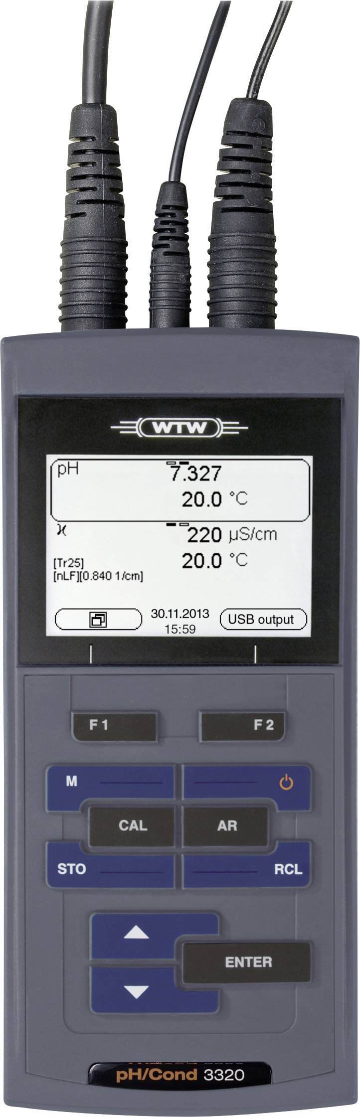 Přenosný měřidlo zobrazující pH 7,327, teplotu 20,0 °C a vodivost 220 µS/cm na displeji s tlačítky pro navigaci.