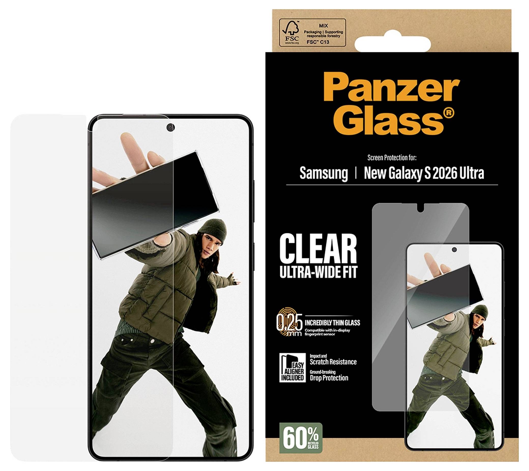 Ochranné sklo 'Panzer Glass' pro Samsung Galaxy S 2026 Ultra, zobrazené s obalem a telefonem ukazujícím osobu v dynamické póze.