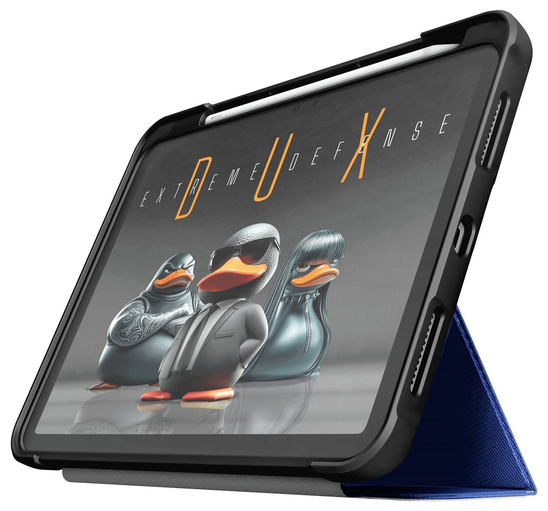 Digitální displej tabletu zobrazuje tři kreslené kachny v ochranném vybavení s textem "DUX Extreme Defense" nad nimi.