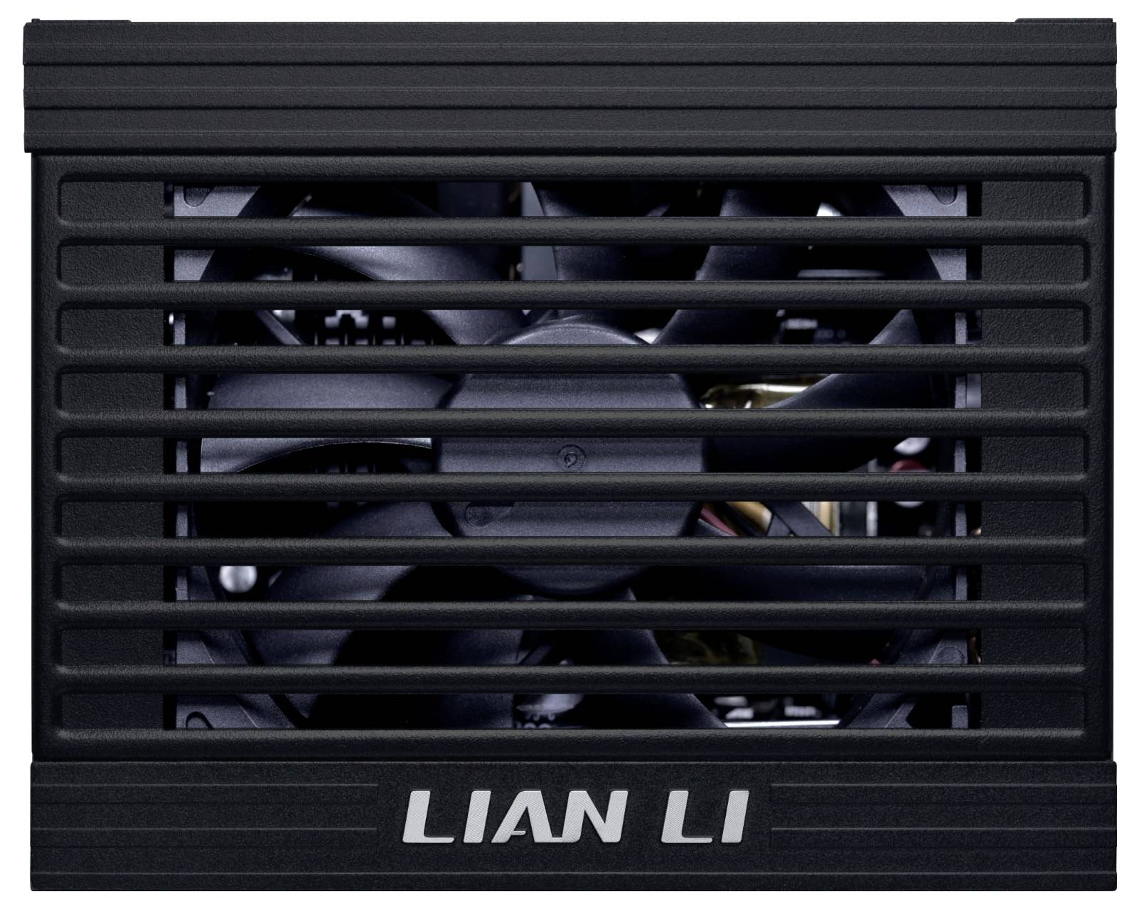 Chladicí ventilátor značky 'Lian Li' v černé barvě s horizontální mřížkou, navržený pro chlazení počítačového hardwaru.