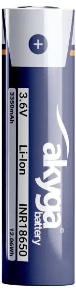 Válcová baterie označená „baterie akyga", 3,6V Li-Ion, INR18650, 3350mAh, 12,06Wh, se znaménkem plus označujícím kladný pól.