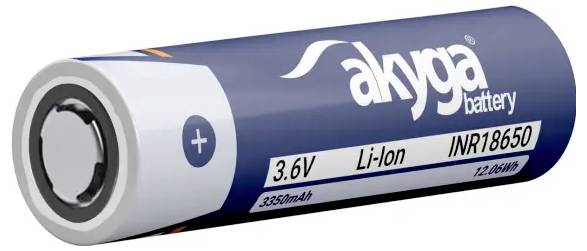 Modrá válcová baterie označená „akyga battery", 3,6V Li-Ion INR18650, s kapacitou 3350mAh a 12,06Wh.
