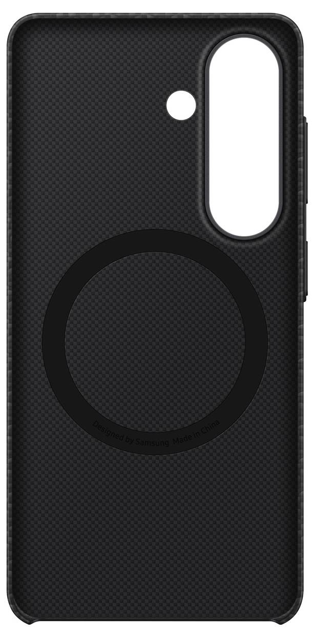 Černý kryt telefonu s strukturovaným povrchem, s kruhovou oblastí kompatibilní s MagSafe a výřezy pro fotoaparát a blesk.