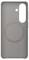 Pouzdro na telefon v šedé barvě s kruhovou linkou a výřezem pro fotoaparát, určené pro konkrétní model chytrého telefonu značky Samsung.
