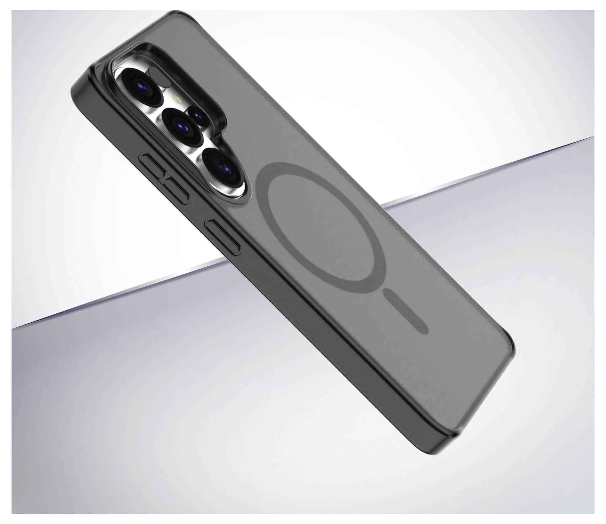 Elegantní černý chytrý telefon se systémem trojitého objektivu na světle šedém pozadí, nakloněný tak, aby zdůraznil jeho design a funkce.