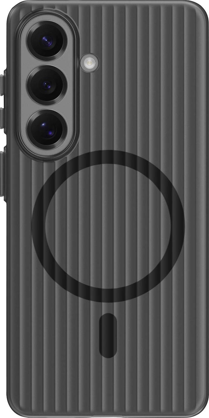 Černý obal na telefon se žebrovanou texturou a kulatým symbolem MagSafe kompatibilní s různými výřezy pro fotoaparát.