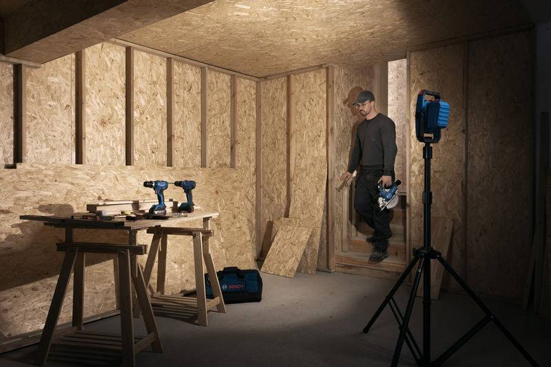 Bosch Professional GLI18V-3000 akumulátorové LED pracovní osvětlení 3000 lm 06014A8100-3