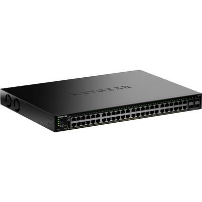 Černý síťový přepínač Netgear s 48 porty Ethernet a indikátory LED, používaný pro správu sítě a směrování dat v nastavení serveru.