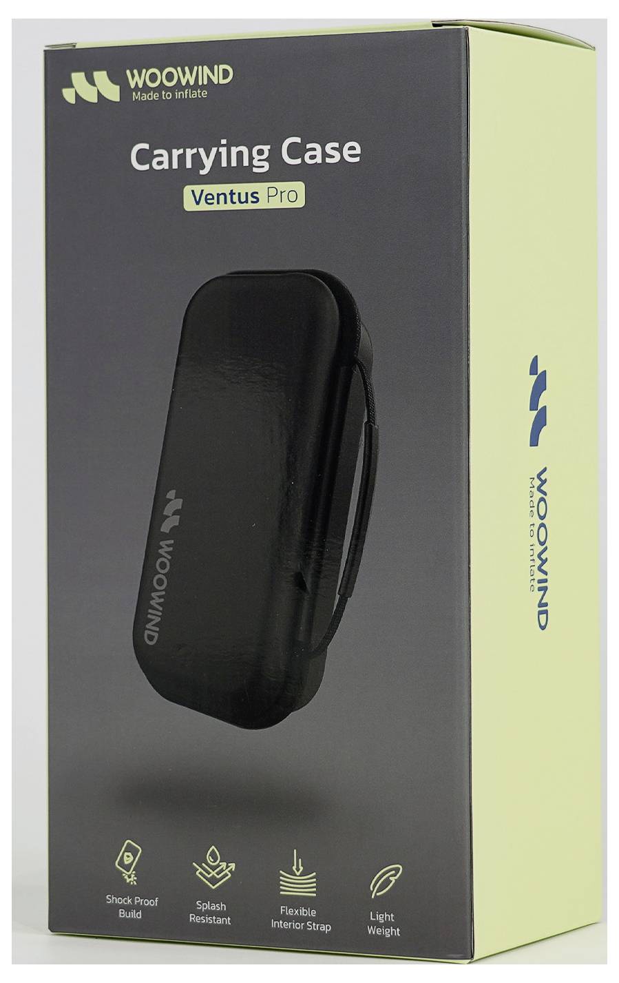 Krabice produktu WOOWIND 'Přepravní pouzdro Ventus Pro' s černým tvrdým pouzdrem a ikonami pro otřesuvzdornost, odolnost proti stříkající vodě, flexibilní popruh a lehkou váhu.
