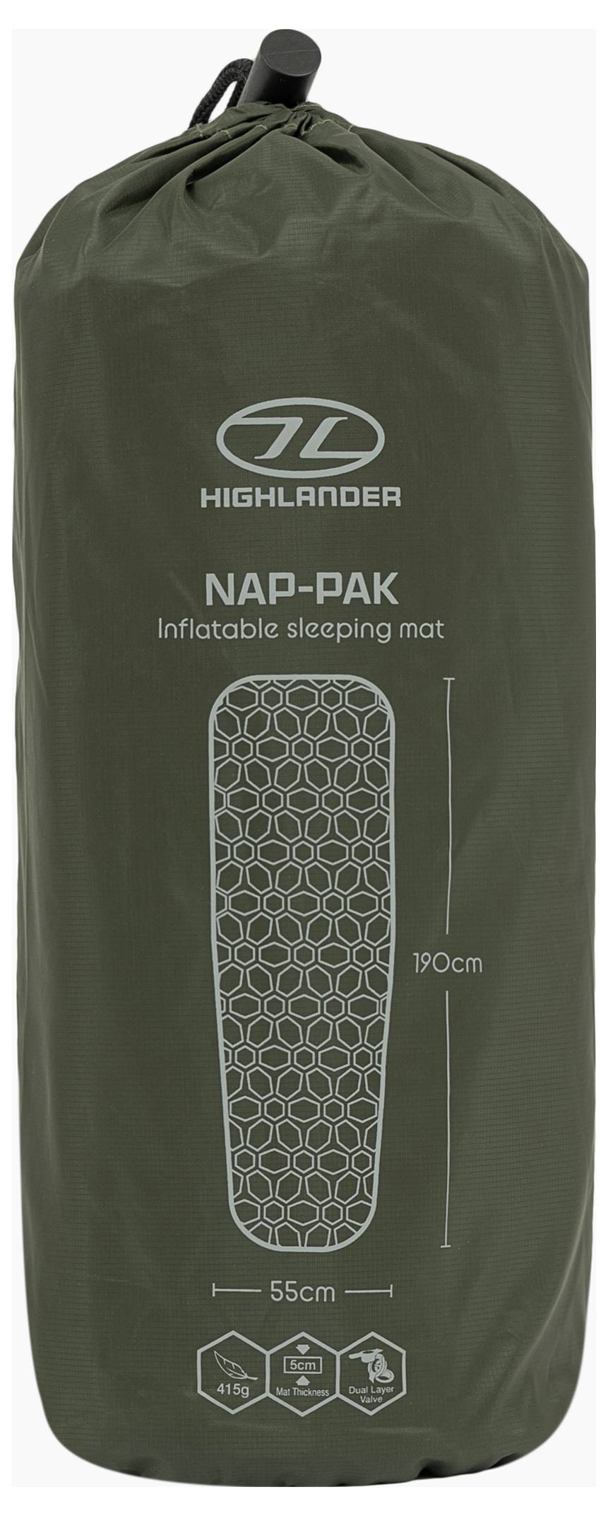 Zelená taška s textem 'Highlander Nap-Pak Inflatable Sleeping Mat' a obrysem matrace s rozměry: 190cm × 55cm.