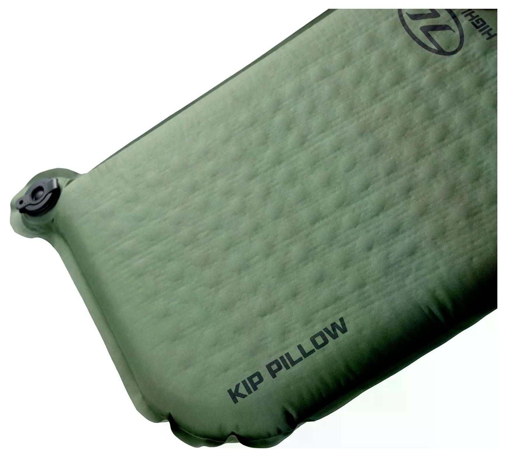 Nafukovací zelený polštář s černým vzduchový ventilem a textem "Kip Pillow" napsaným na něm.